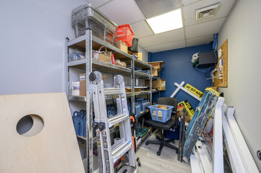 More Photos Of 727 Raritan Rd, Clark Office For Lease