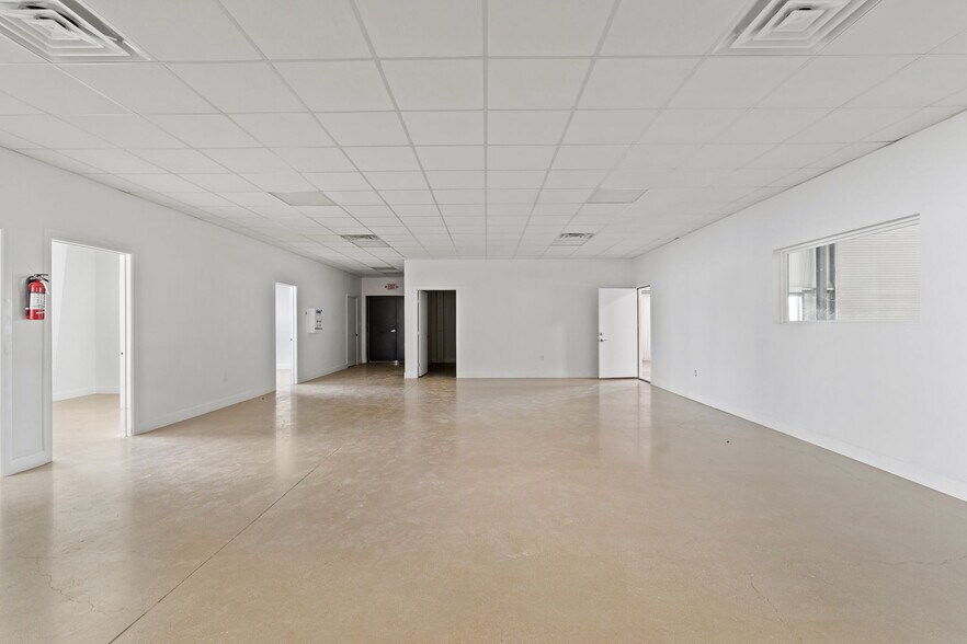 More Photos Of 12955 WRIGHT rd, Buda Warehouse For Lease