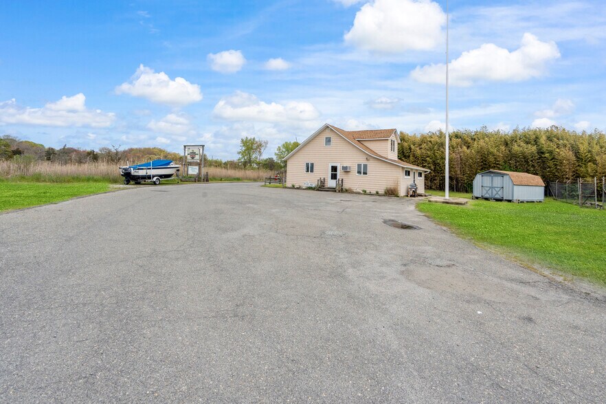 More Photos Of 300 Pine Neck Ave, East Patchogue Marina For Sale