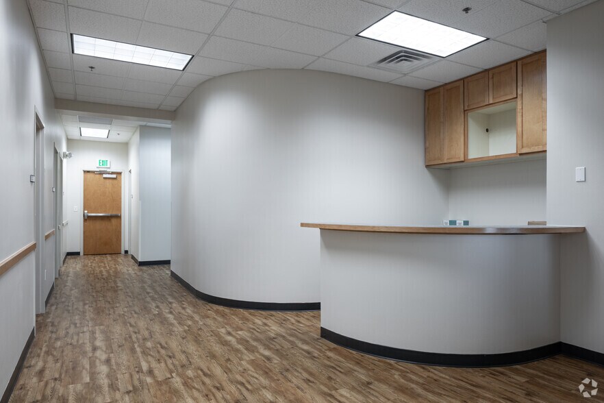 More Photos Of 3985 S Lincoln Ave, Loveland Research And Development For Lease