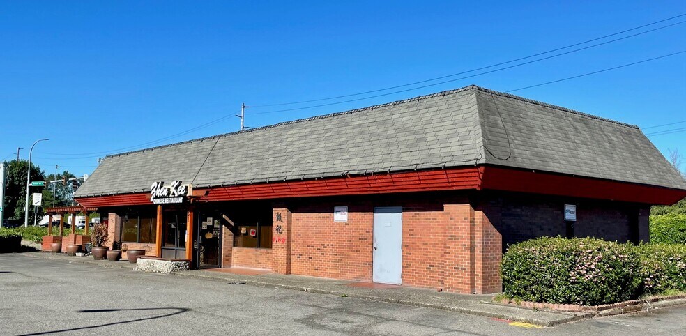 Primary Photo Of 151 Sunset Blvd N, Renton Restaurant For Lease
