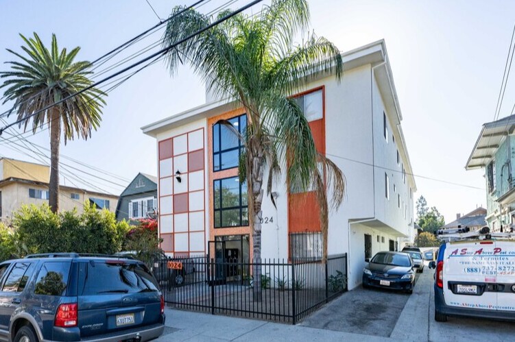 Primary Photo Of 1024 W 24th St, Los Angeles Apartments For Sale