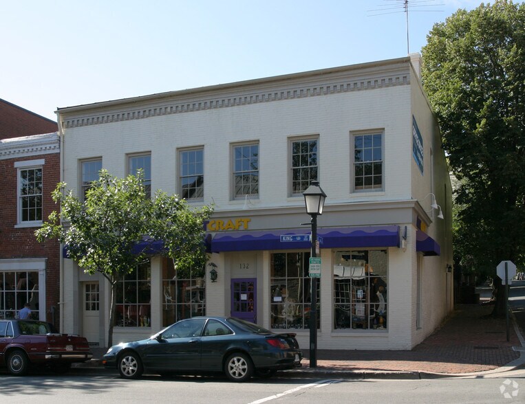 More Photos Of 130-132 King St, Alexandria Storefront For Lease