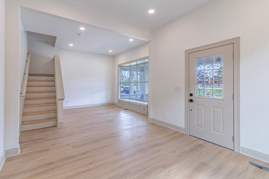 More Photos Of 6516 Cornell Ave, Indianapolis Freestanding For Lease