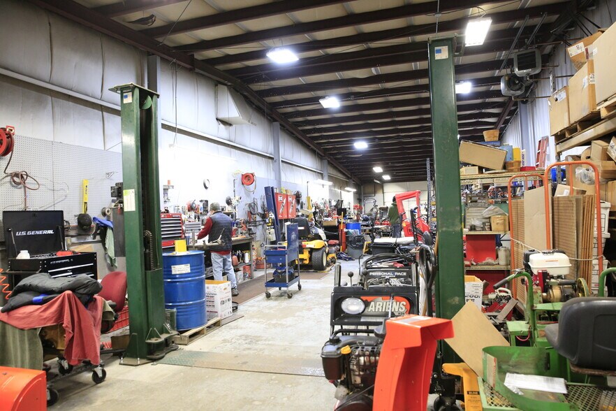 More Photos Of 970 MA-134 Rt, South Dennis Service Station For Sale