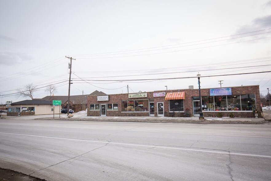 More Photos Of 67353-67365 S Main St, Richmond Storefront For Lease