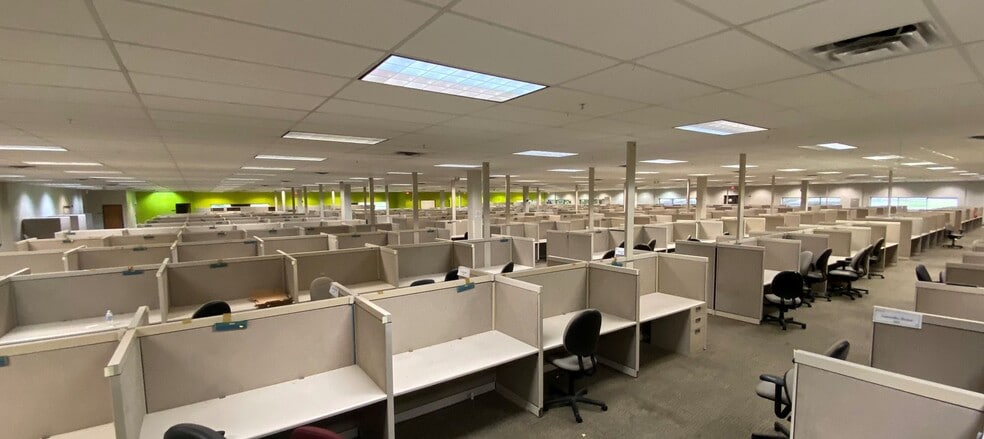 More Photos Of 7236 E Harry Ct, Wichita Office For Sale