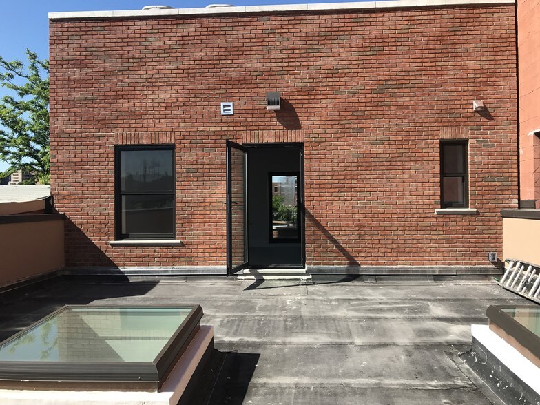More Photos Of 147 11th St, Brooklyn Office For Lease