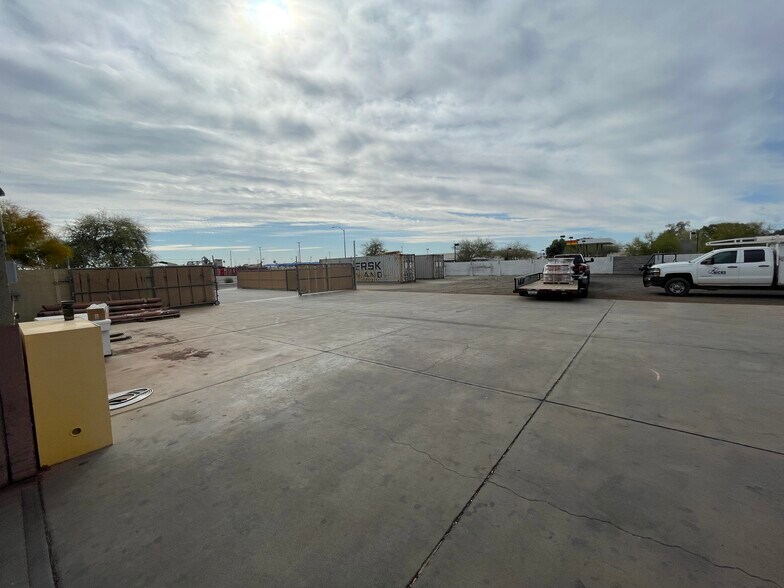 More Photos Of 6262 N 57th Ave, Glendale Manufacturing For Sale