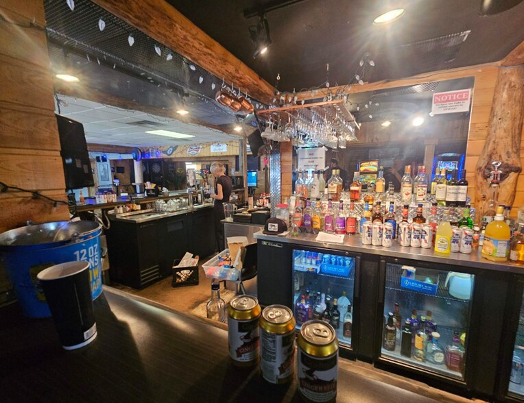 More Photos Of 1401 Laurel Ave, Whitewood Restaurant For Sale