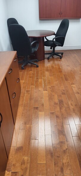 More Photos Of 30 Wertheim Ct, Richmond Hill Office Residential For Lease