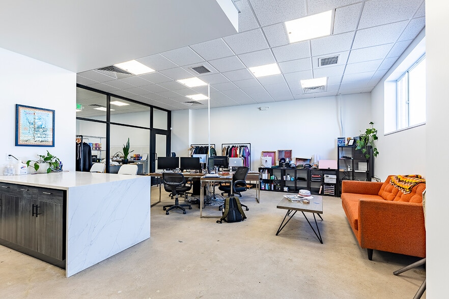 More Photos Of 1900 S Navajo St, Denver Warehouse For Sale