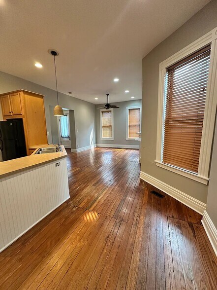 More Photos Of 152 E Fourth St, Lexington Apartments For Sale
