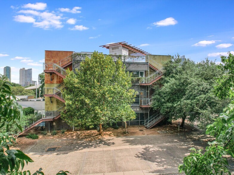 More Photos Of 901-903 Barton Springs Rd, Austin Office For Sale