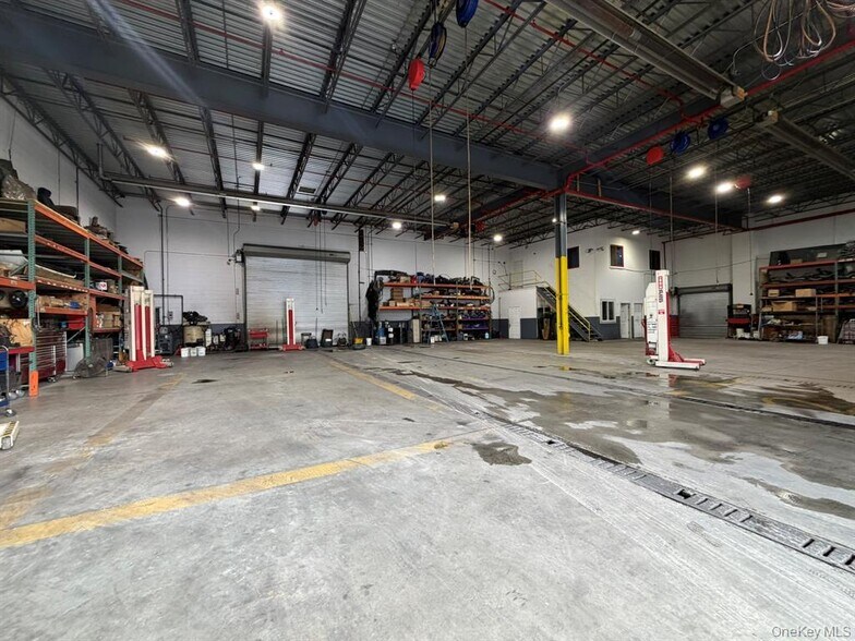 More Photos Of 8843 76th Ave, Glendale Warehouse For Sale