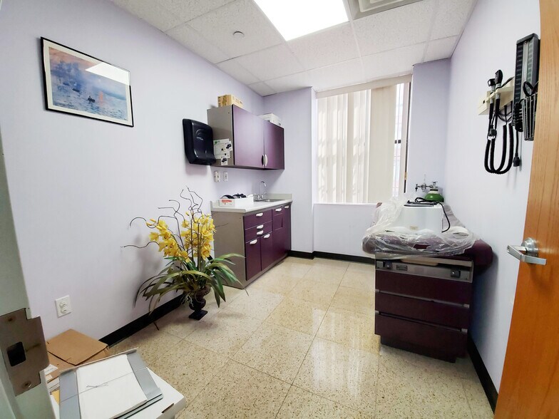 More Photos Of 128-138 Mott St, New York Medical For Lease