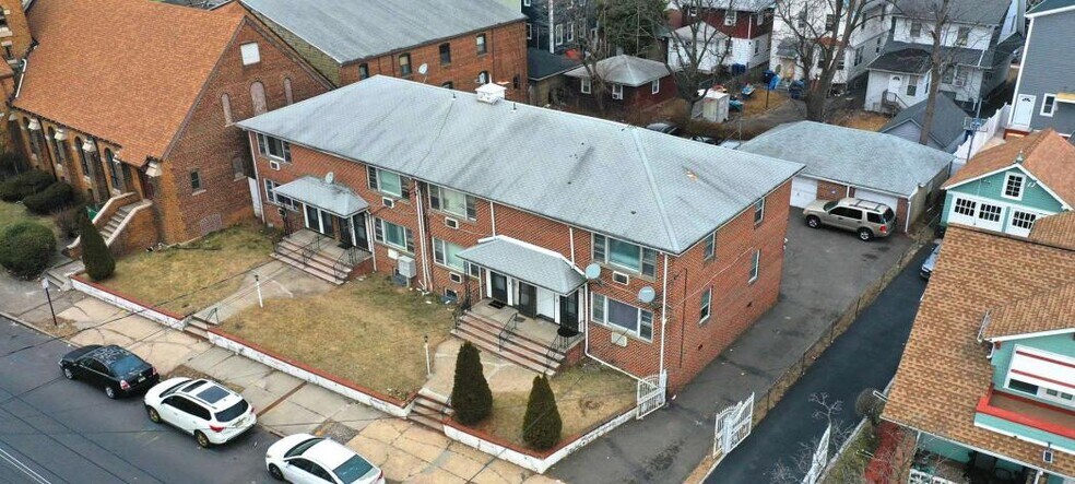 Primary Photo Of 122 Elmwood Ave, Irvington Apartments For Sale