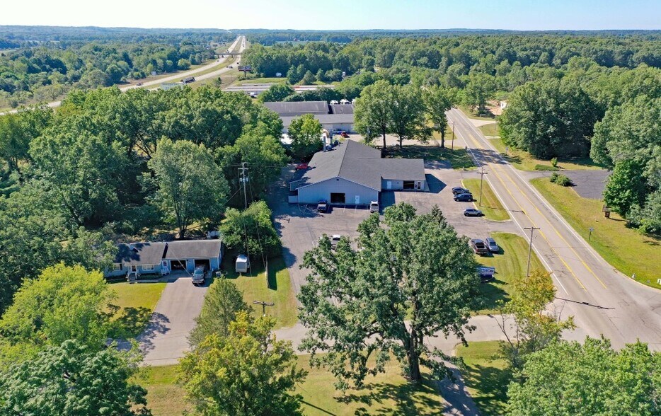 More Photos Of 291 12th St, Plainwell Auto Repair For Sale