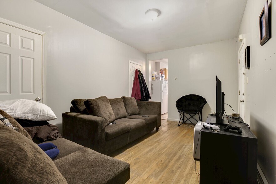 More Photos Of 724-726 Grand St, Jersey City Storefront Retail Residential For Sale