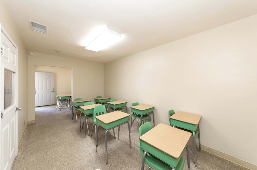 More Photos Of 1555 W Commonwealth Ave, Fullerton Office For Lease