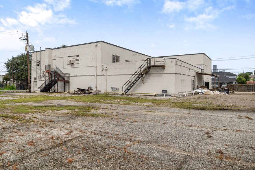 More Photos Of 3801 Garrow St, Houston Freestanding For Sale