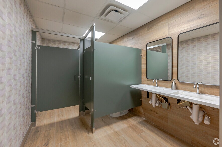 More Photos Of 243-247 Route 100, Somers Township Unknown For Lease