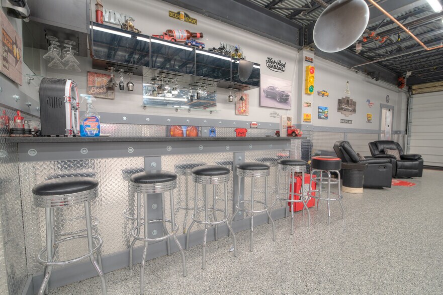 More Photos Of 2302 Turnpike St, North Andover General Retail For Sale