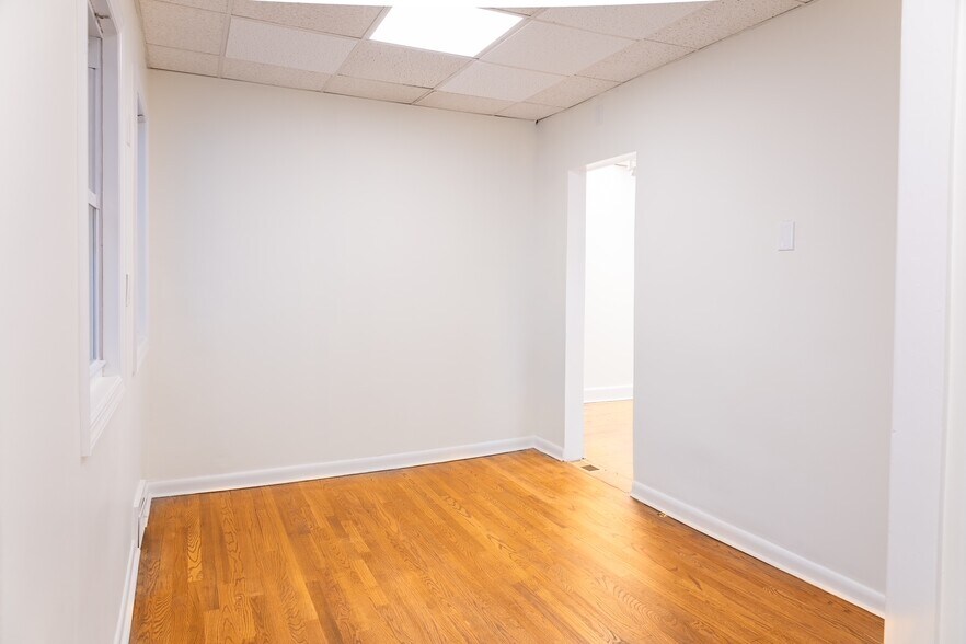 More Photos Of 393 Millburn Ave, Millburn Office Residential For Lease