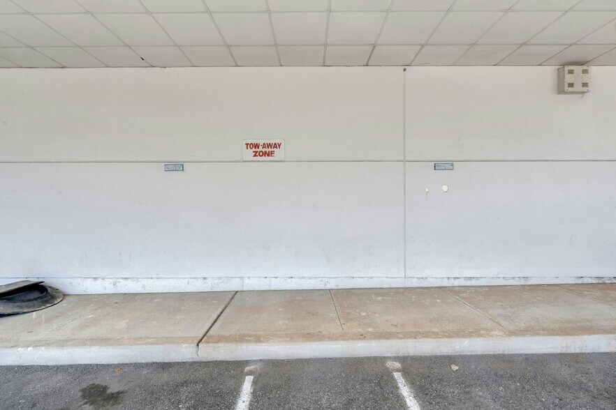 More Photos Of 970 N Broadway, Yonkers Medical For Lease