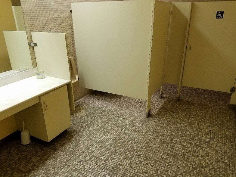 More Photos Of 5040 Edna Ave, Las Vegas Office For Lease