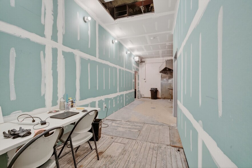 More Photos Of 316 Wall St, Kingston Storefront Retail Residential For Lease