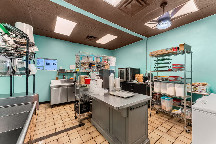 More Photos Of 1592 Jimmy Buffet Mem Hwy, Satellite Beach Office Residential For Sale