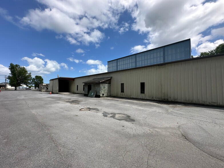 More Photos Of 724 Bell Fork Rd, Jacksonville Office For Lease