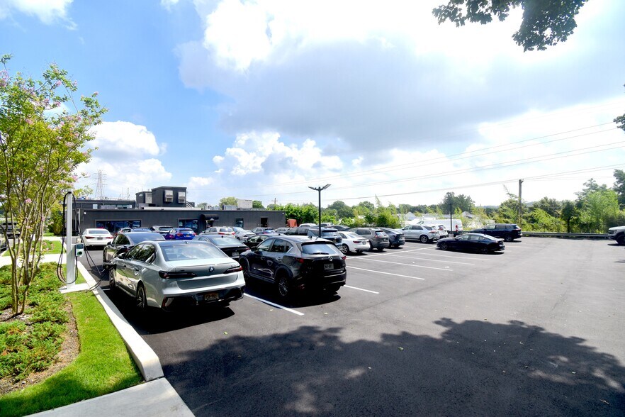 More Photos Of 1 Plaza Rd, Greenvale Loft Creative Space For Lease