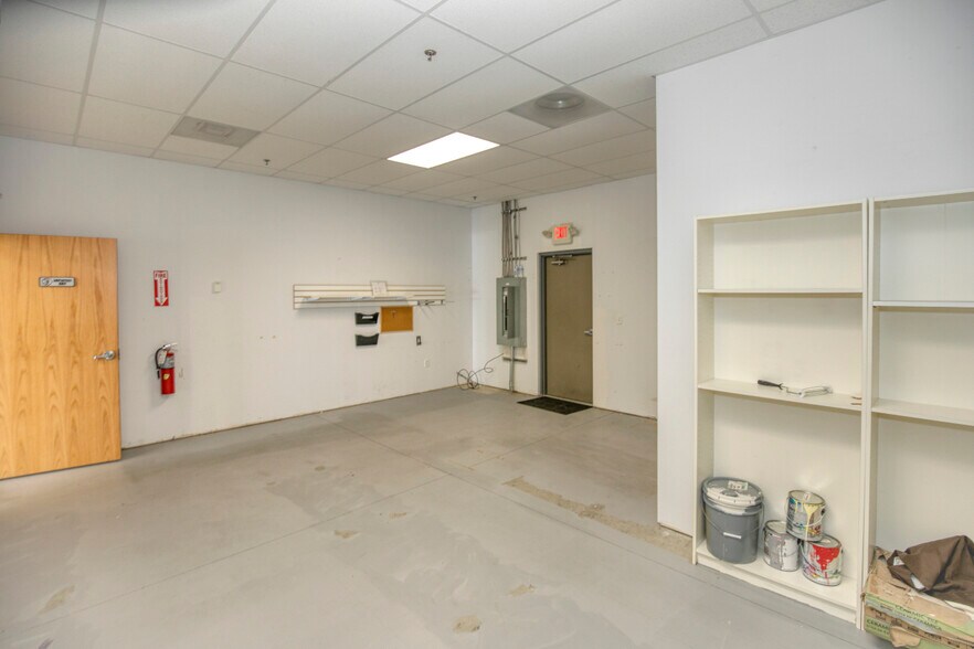 More Photos Of 11657 Lakeridge Pky, Ashland Unknown For Lease