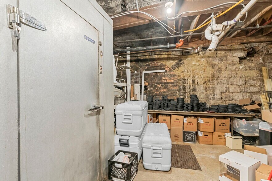 More Photos Of 138 E Market St, New Albany Lodge Meeting Hall For Sale