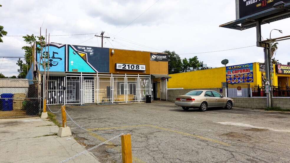 More Photos Of 2108-2110 Fair Oaks Ave, Altadena Office For Lease