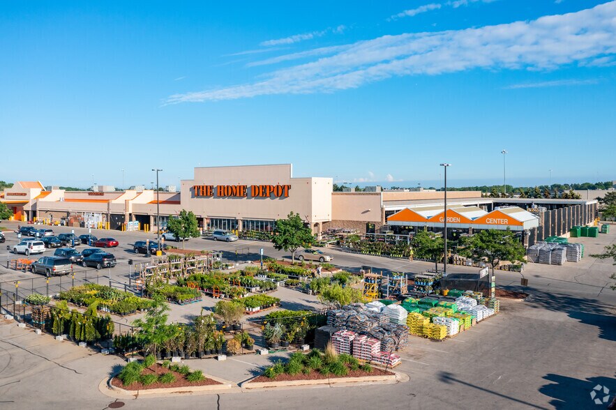 More Photos Of 2211-2417 S Green Bay Rd, Racine Unknown For Lease