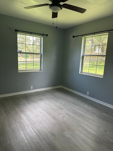 More Photos Of 5636 Kennedy Hills Dr, Seffner Storefront Retail Office For Sale