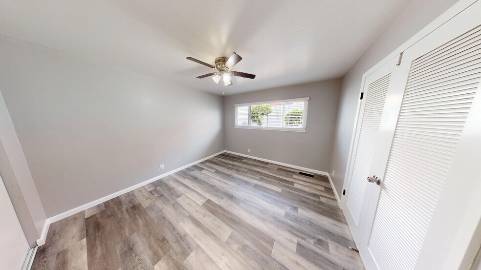 More Photos Of 2105 48th Ave, Oakland Apartments For Sale