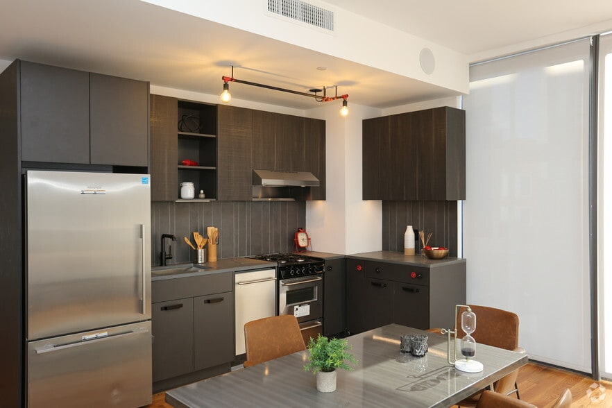 More Photos Of 54 Noll St, Brooklyn Apartments For Lease