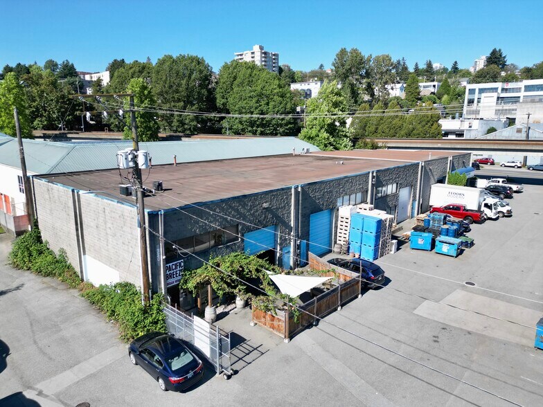 More Photos Of 320A Stewardson Way, New Westminster Showroom For Sale