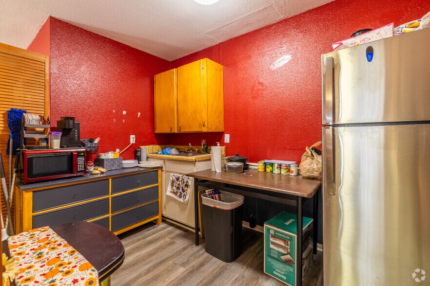 More Photos Of 607 S Pecan St, Hughes Springs Apartments For Sale