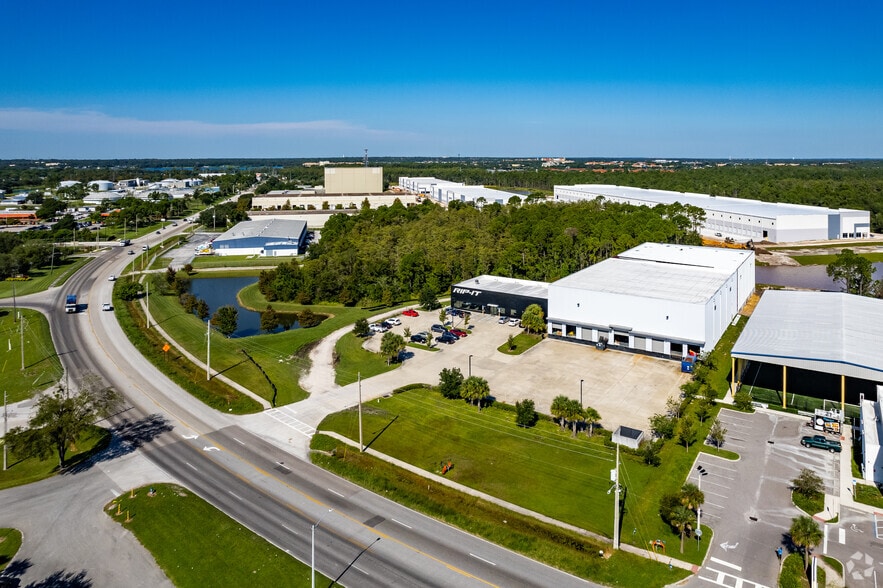 More Photos Of 4855 L B McLeod Rd, Orlando Warehouse For Sale