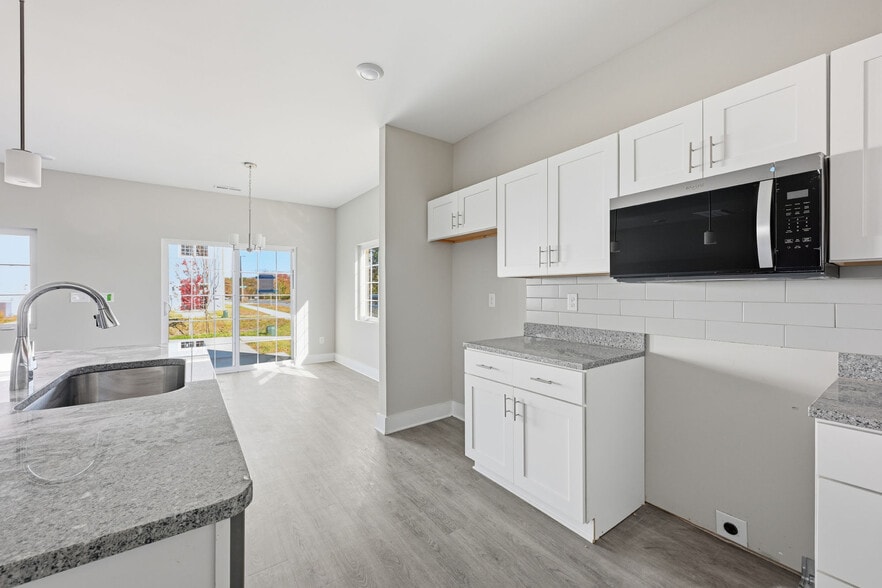 More Photos Of 13701 Erwin Rd, Charlotte Multifamily For Sale