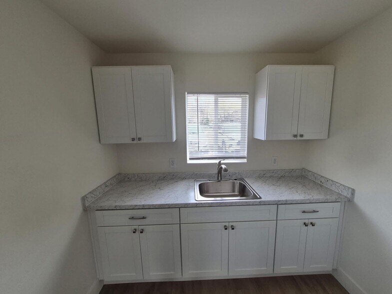 More Photos Of 1617-1621 Lisbon Ave, West Sacramento Apartments For Sale