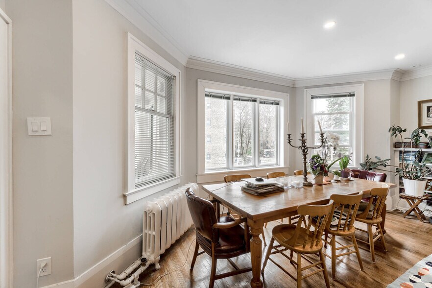 More Photos Of 4 Oriole Gdns, Toronto Apartments For Sale