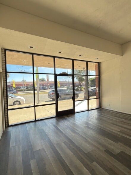 More Photos Of 19739-19749 Sherman Way, Canoga Park Storefront For Sale