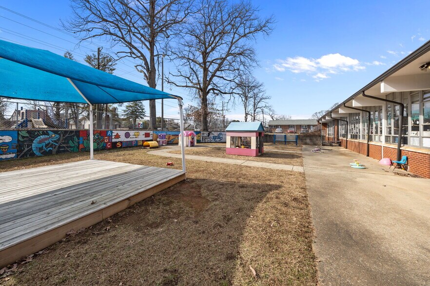 More Photos Of 2300 Spring Garden St, Greensboro Daycare Center For Sale