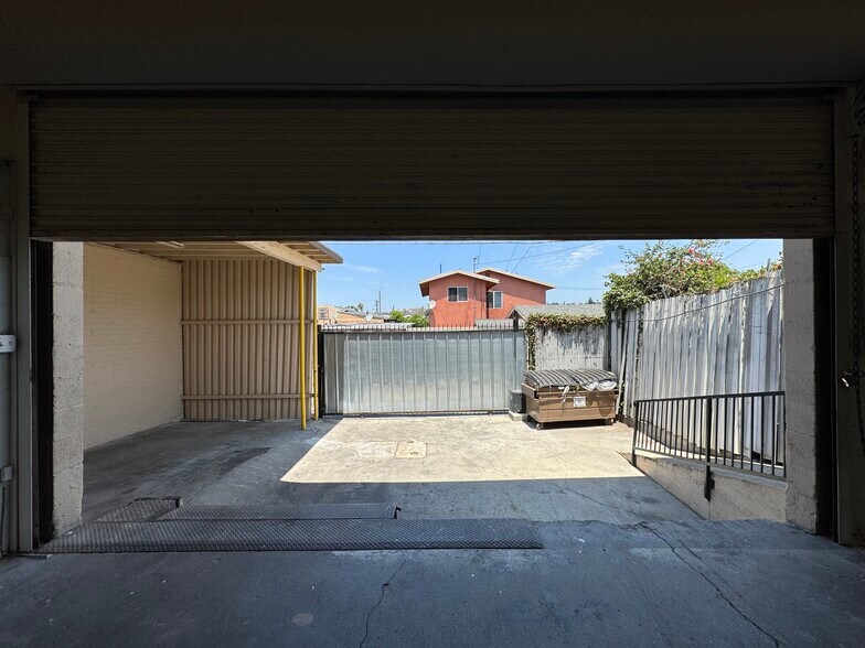 More Photos Of 4233 City Terrace Dr, Los Angeles Industrial For Sale